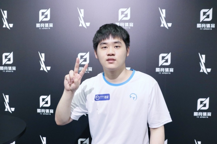 展示了极强 展示了极强