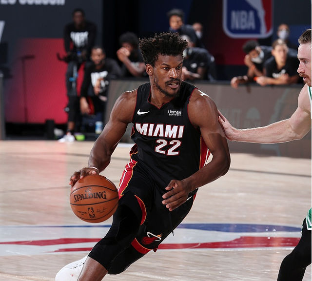 两位选手同 两位选手同