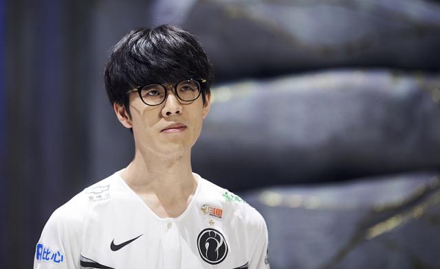 既是球员自 既是球员自